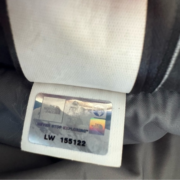 The North Face Women's Aconcagua 550 Fill Goose Down Puffer Vest Black Charcoal - Picture 6 of 8